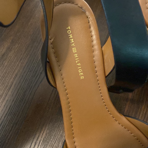 Tommy Hilfiger wedges - almost new - Picture 2 of 4